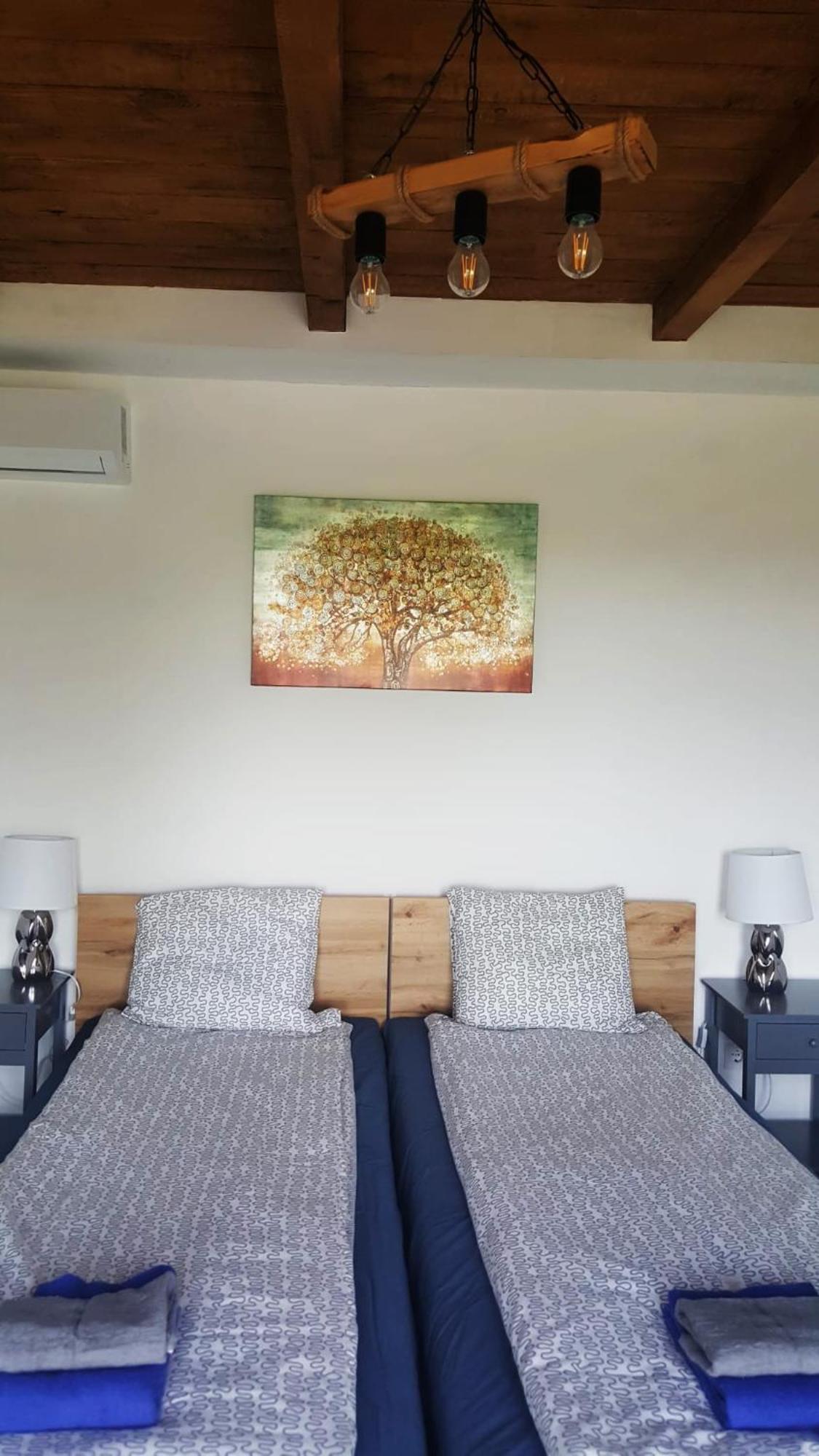 Levendulaszat Simontornya Bagian luar foto